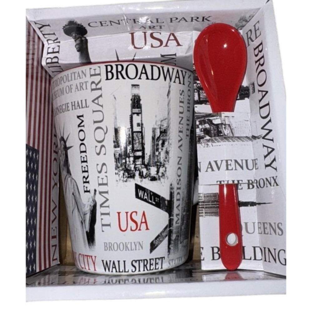Robin Ruth Porcelain New York‎ Coffee Mug With Spoon Box Set New